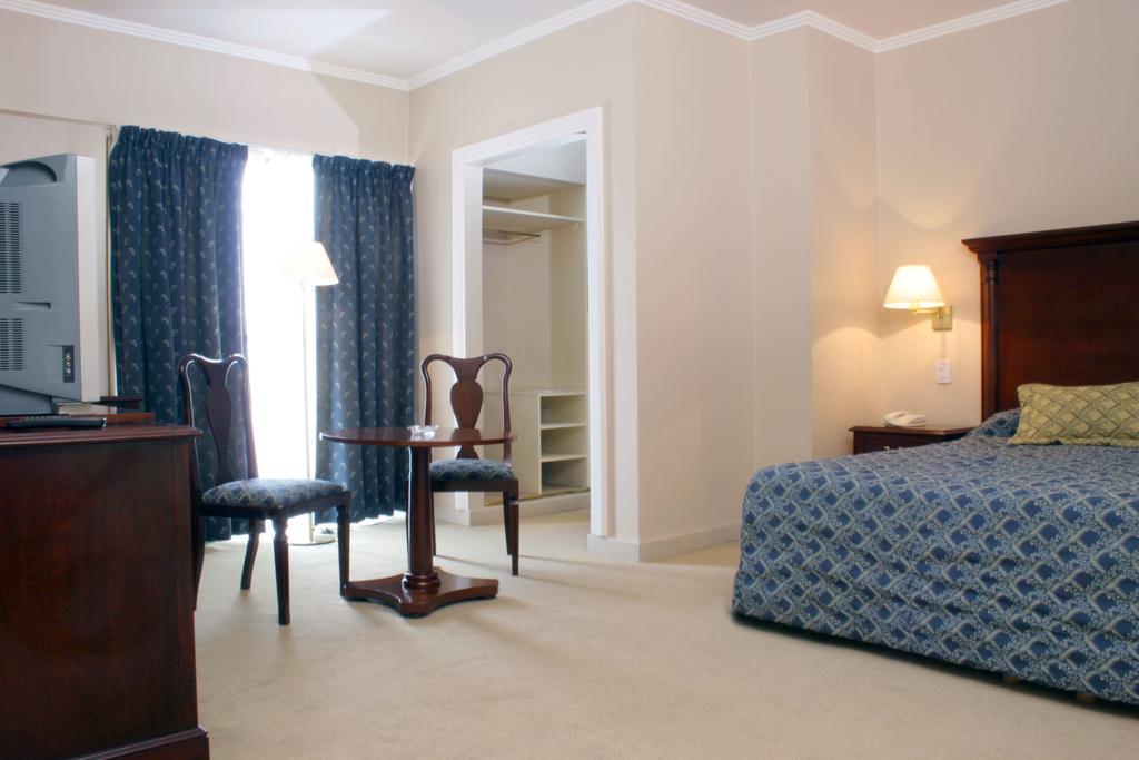 Provincial Plaza Hotel Salta Kültér fotó